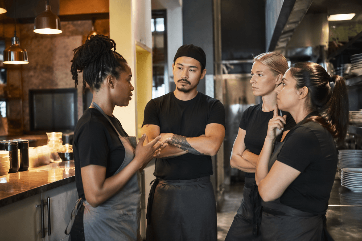 Restaurant workers can discuss pay, conditions under federal law