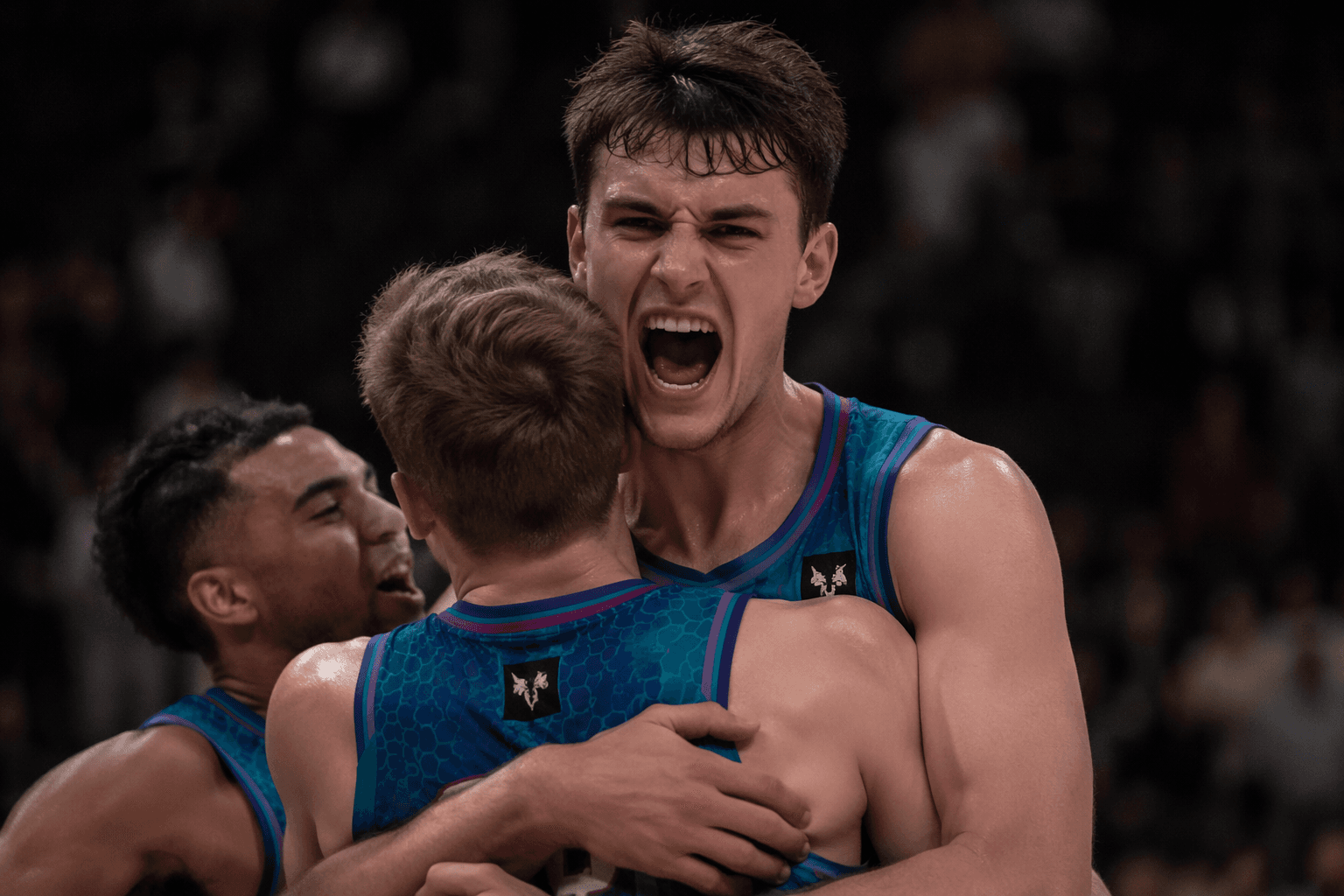 Elevated edges Treasure Valley 197-187 in tight Albuquerque finish