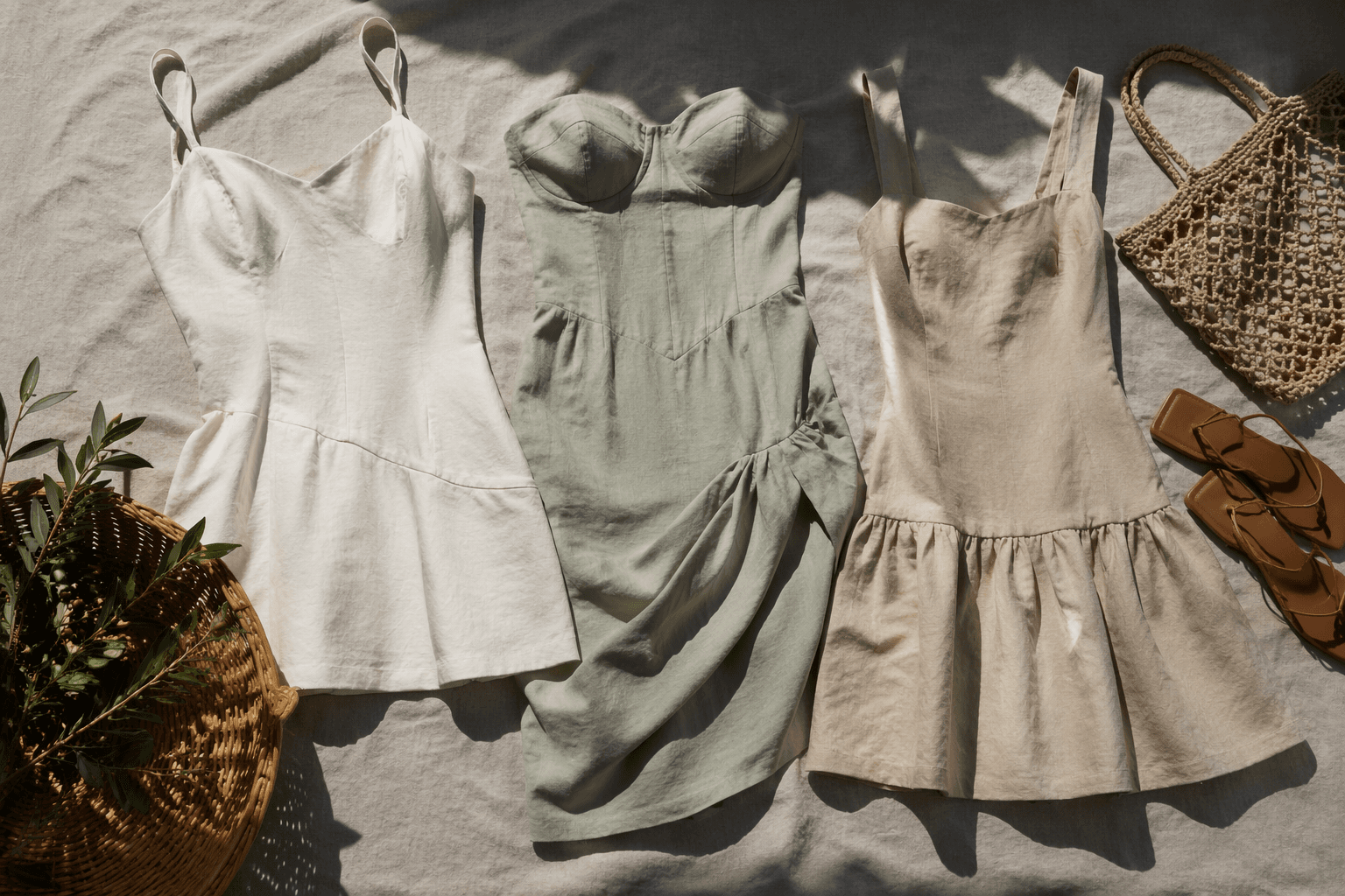 Petite-friendly linen dresses favor minis, corsets and drop-waists