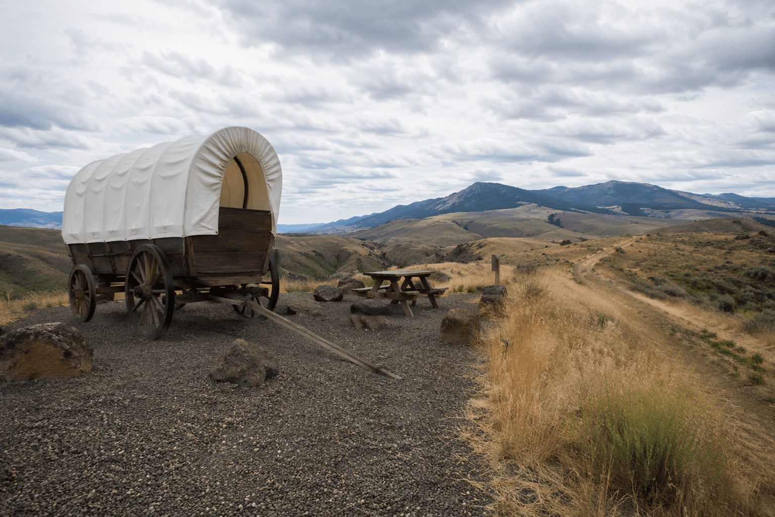 Blue Mountain Crossing lets visitors walk Oregon Trail history near La Grande