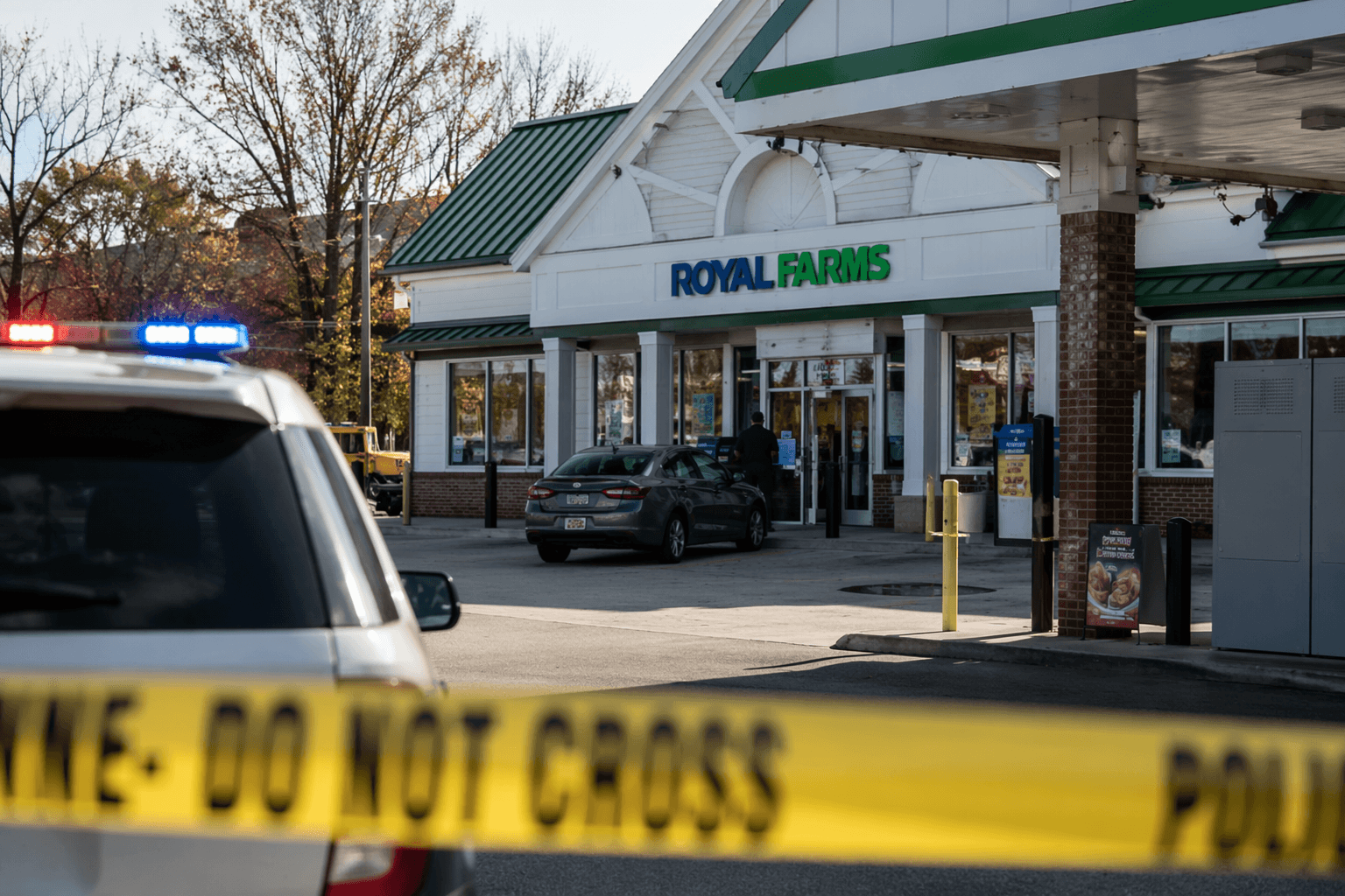Prince George's County police investigate armed robbery at Royal Farms store