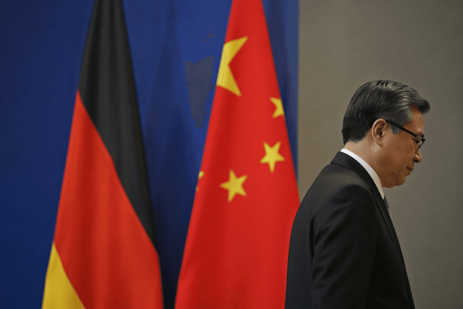 Germany summons Chinese ambassador over report of training Russian troops