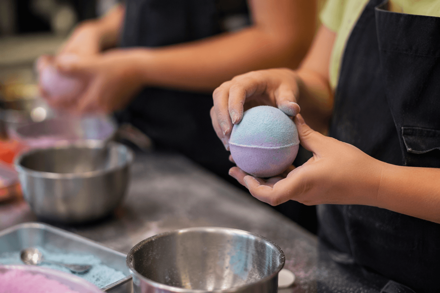 LUSH Nottingham launches family-friendly summer bath bomb workshop