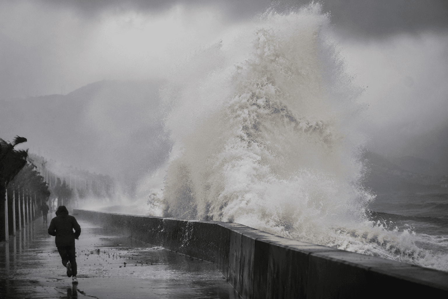 China braces for stronger typhoons as Super Typhoon Bavi nears