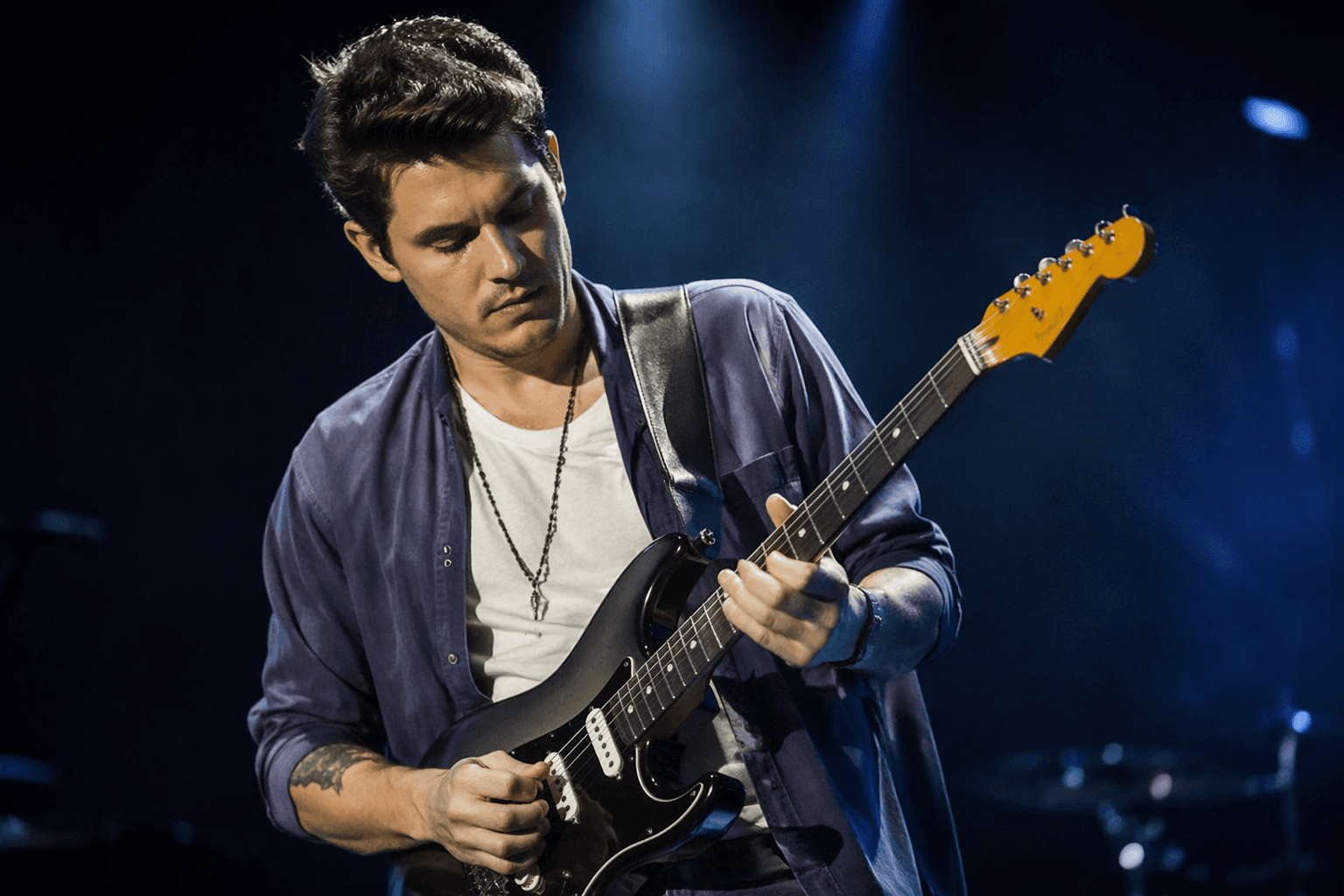 John Mayer says heavier guitar strings do not guarantee better tone