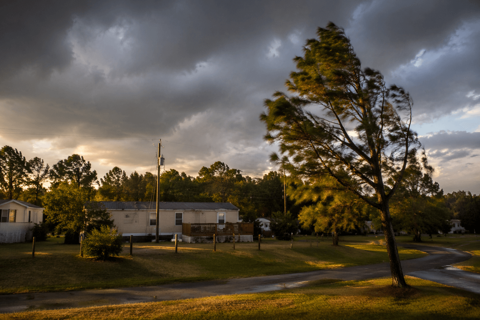 Severe thunderstorm warning issued for Bamberg County, 60 mph winds possible