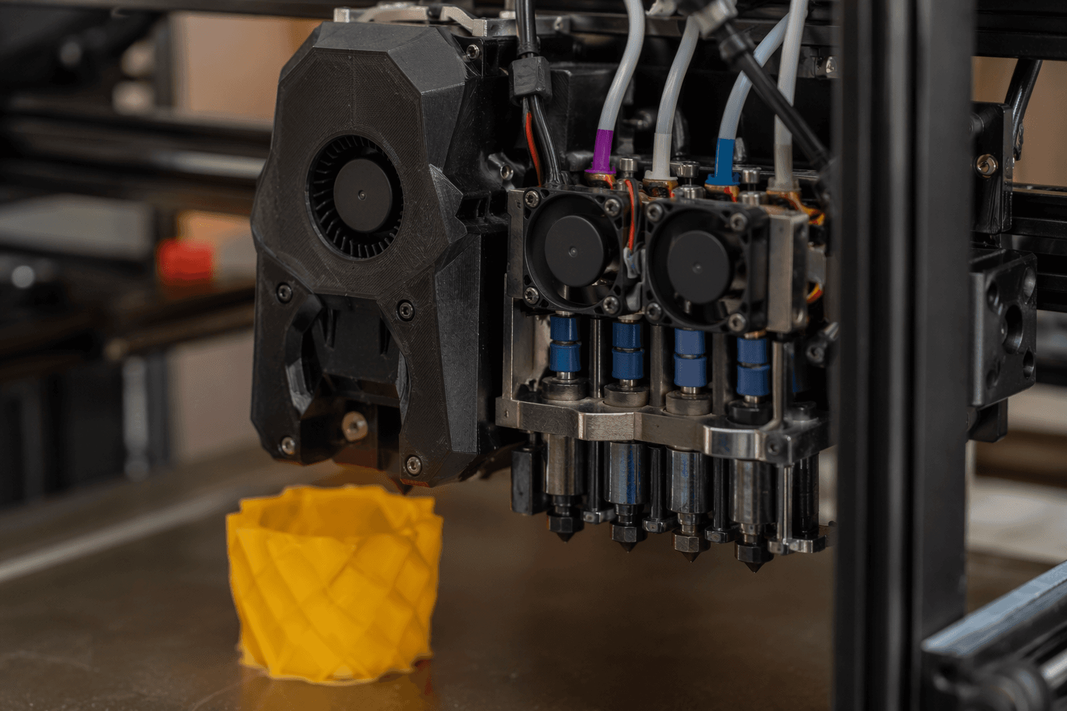 First-time Voron builder adds StealthChanger tool changer for multicolor prints