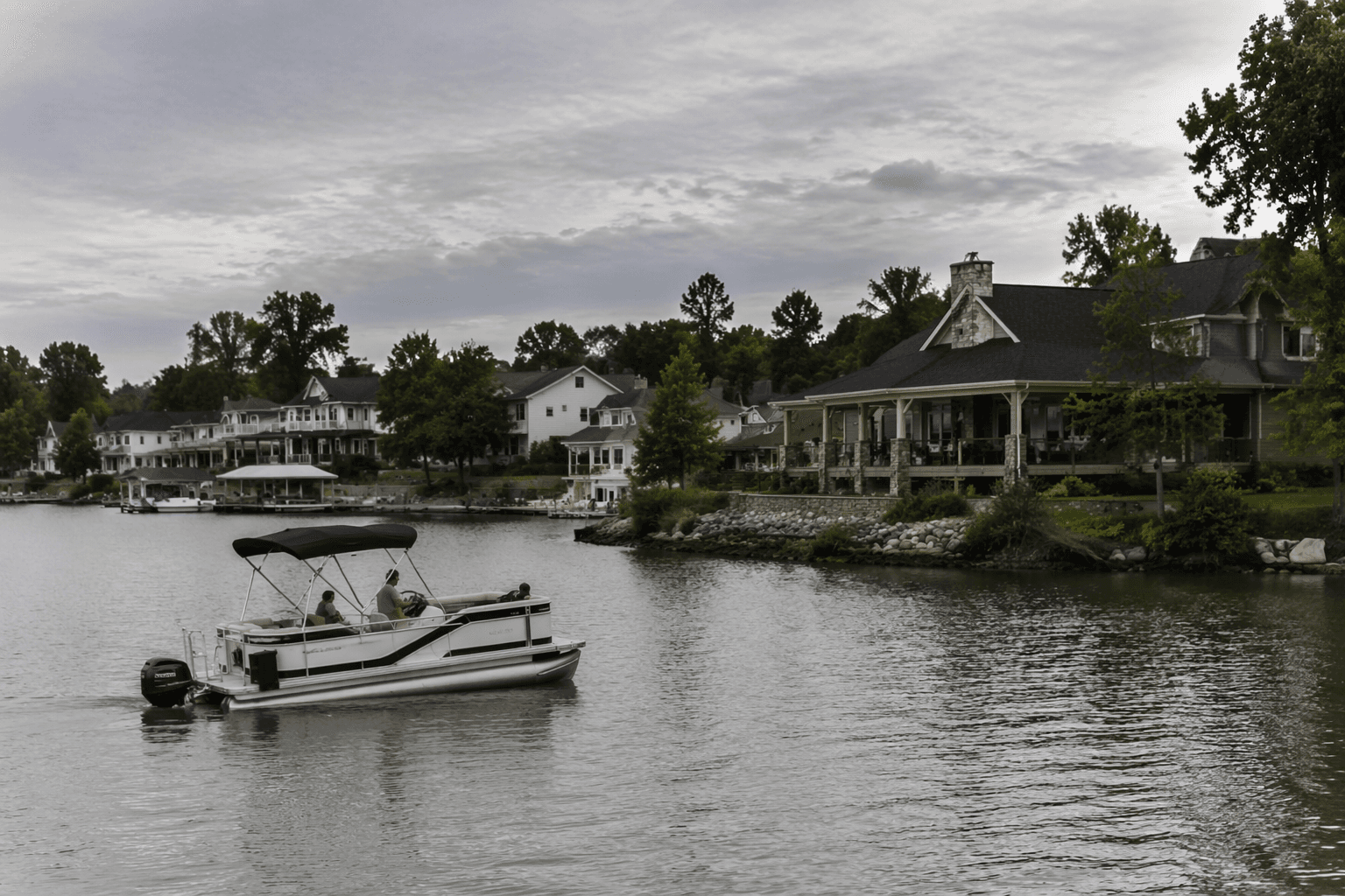 Decatur County weighs Tennessee River resort district rules and tourism revenue