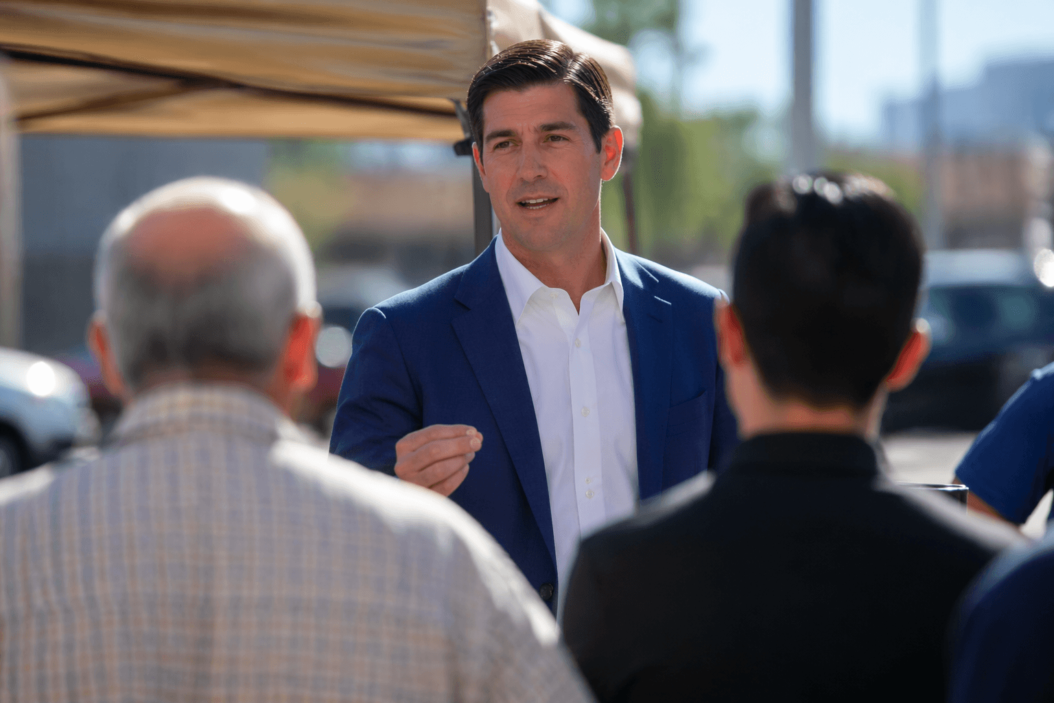 State treasurer candidate Elijah Norton courts Yuma voters ahead of primary
