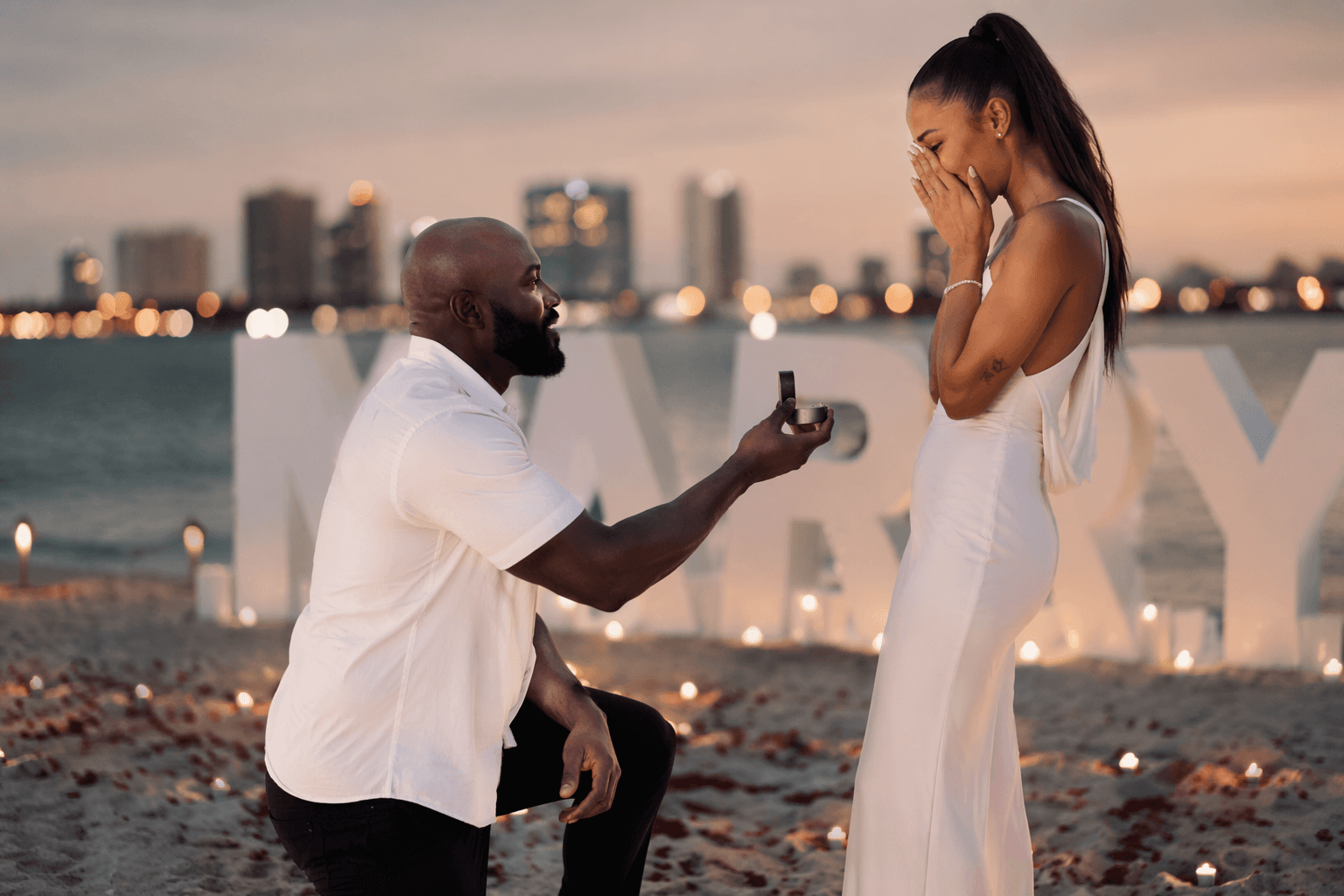 Leonard Fournette proposes with custom Brilliant Earth ring in Tampa Bay