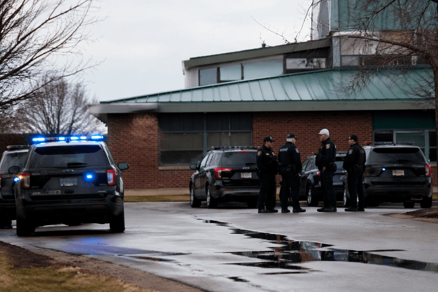 Bowdoinham school locks down during burglary search, three detained