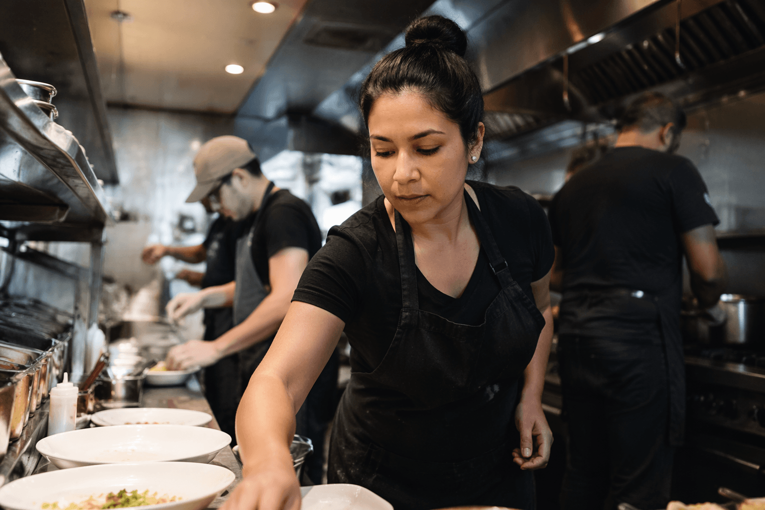 Restaurant groups back Dignity Act to ease labor shortages