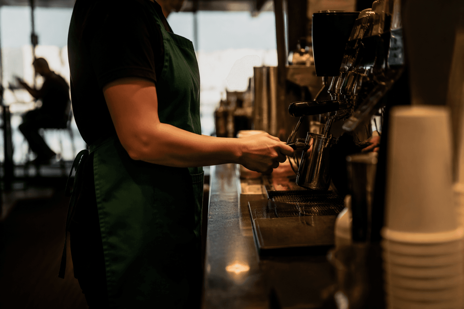 Restaurant worker pay trails CEO compensation at major chains