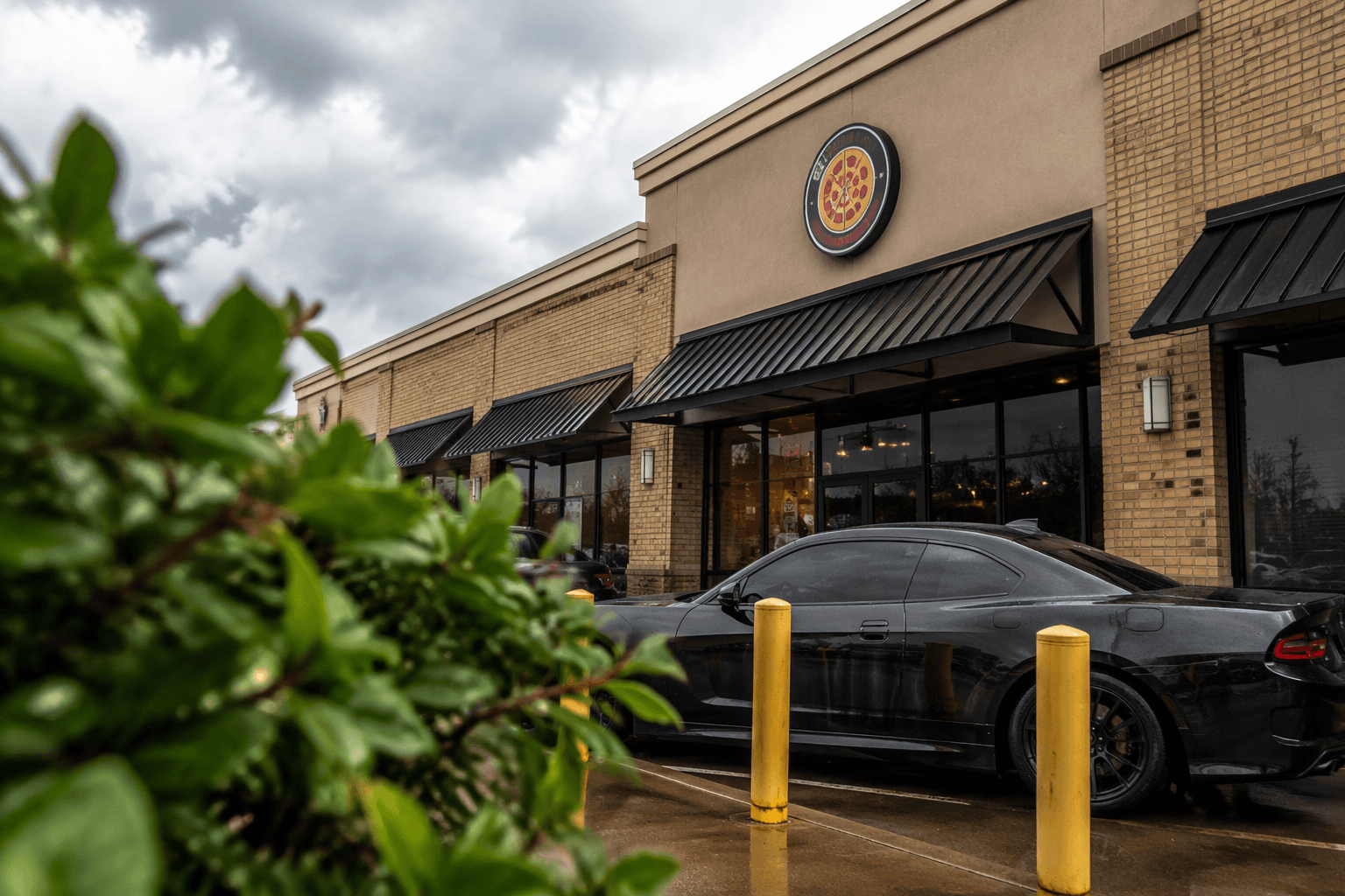 Frisco pizza house denies claims of off-books pay, student-only hiring
