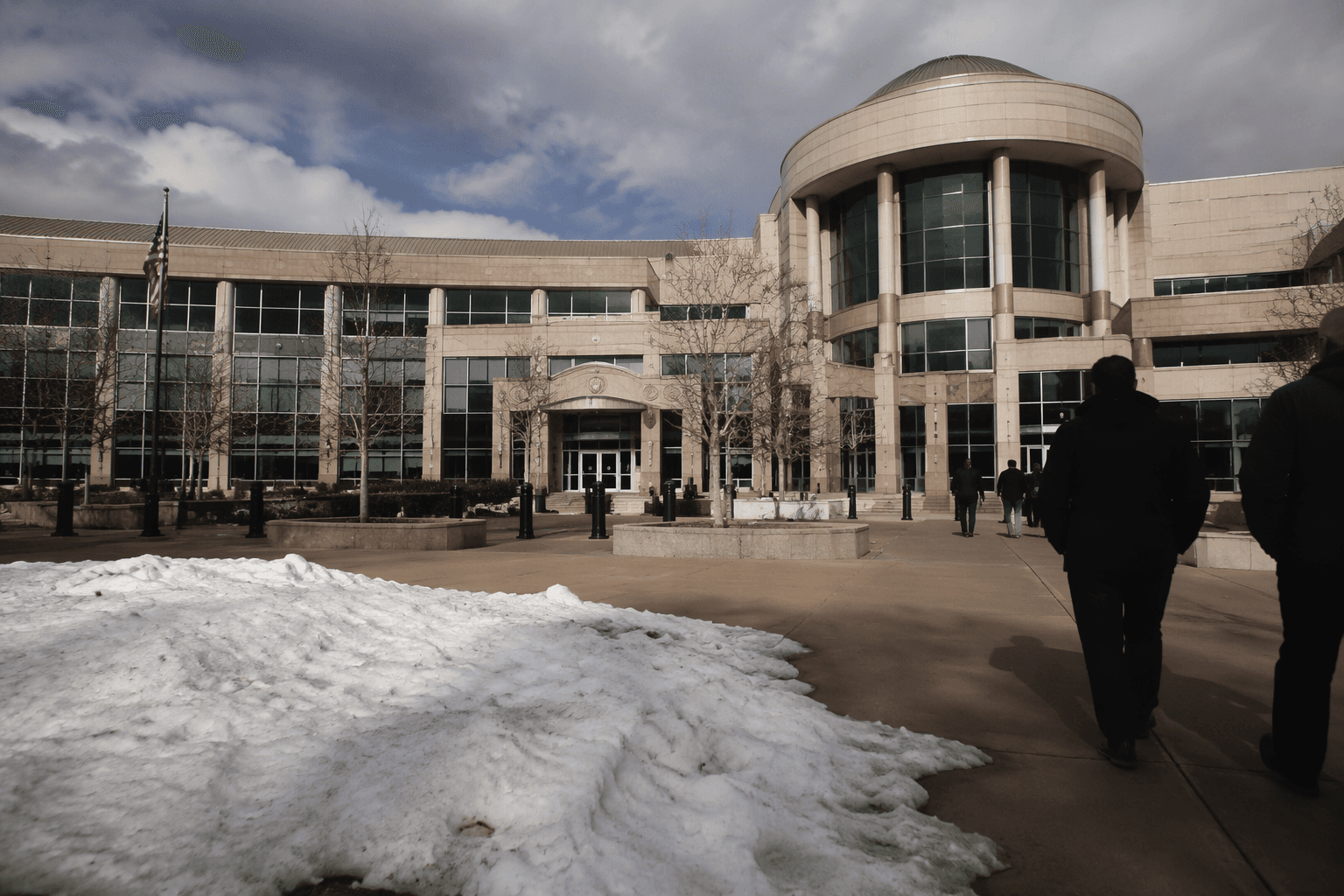 Lawsuit says Douglas County commissioners violated open meetings law