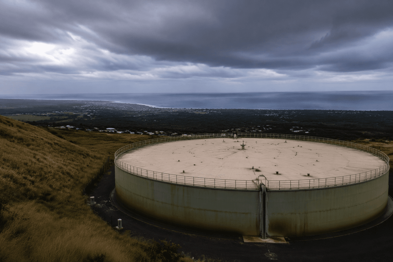 Big Island officials urge residents to prepare for water outages