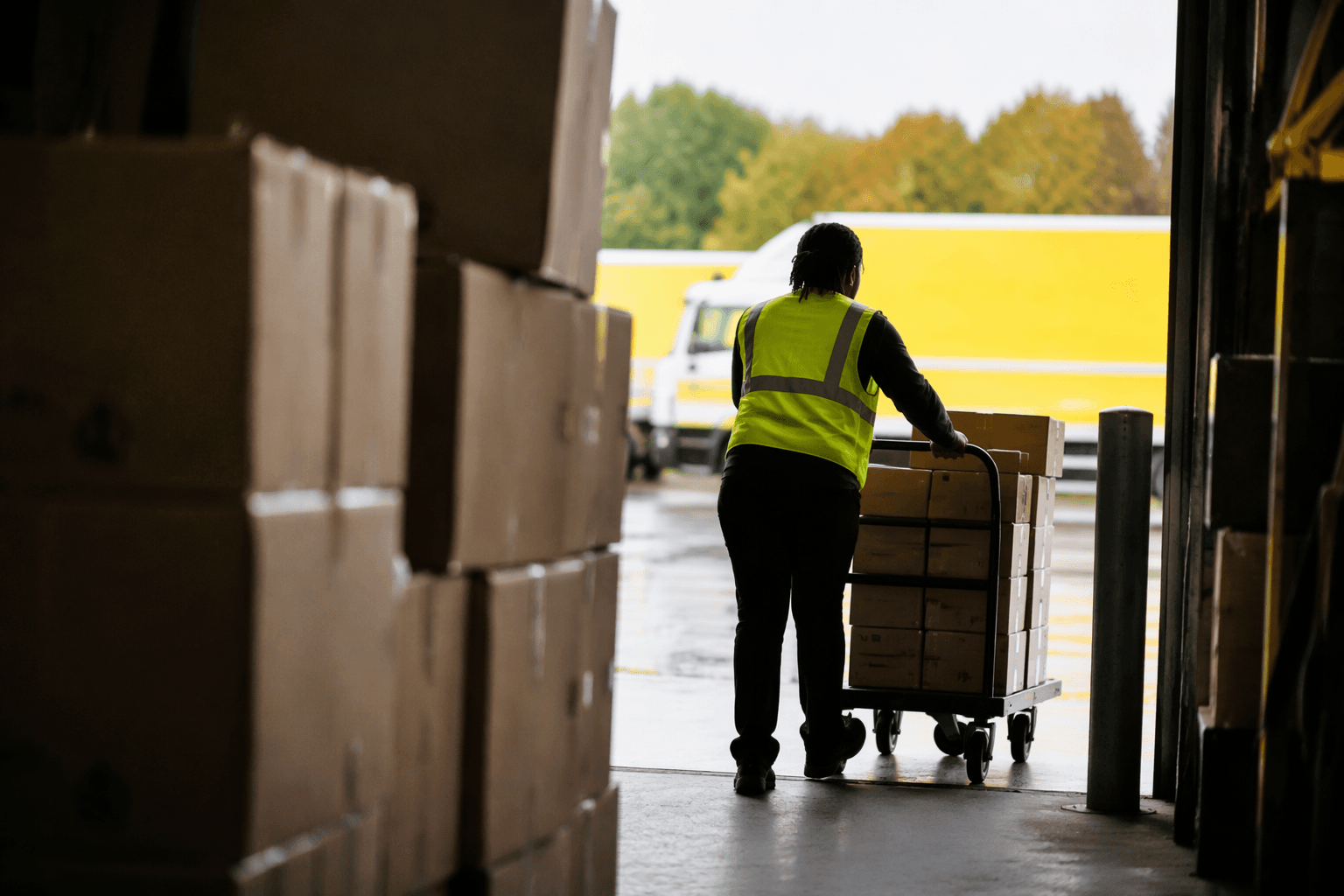 Dollar General ESG report highlights mission, workers and communities