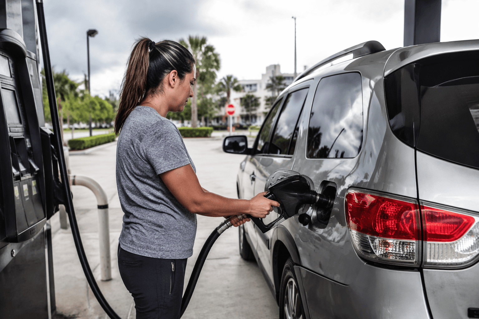 Broward gas prices rise to $4.01 as South Florida climbs