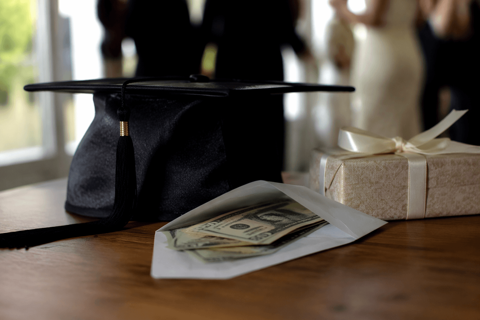 Graduation announcements, gift etiquette and how much to give
