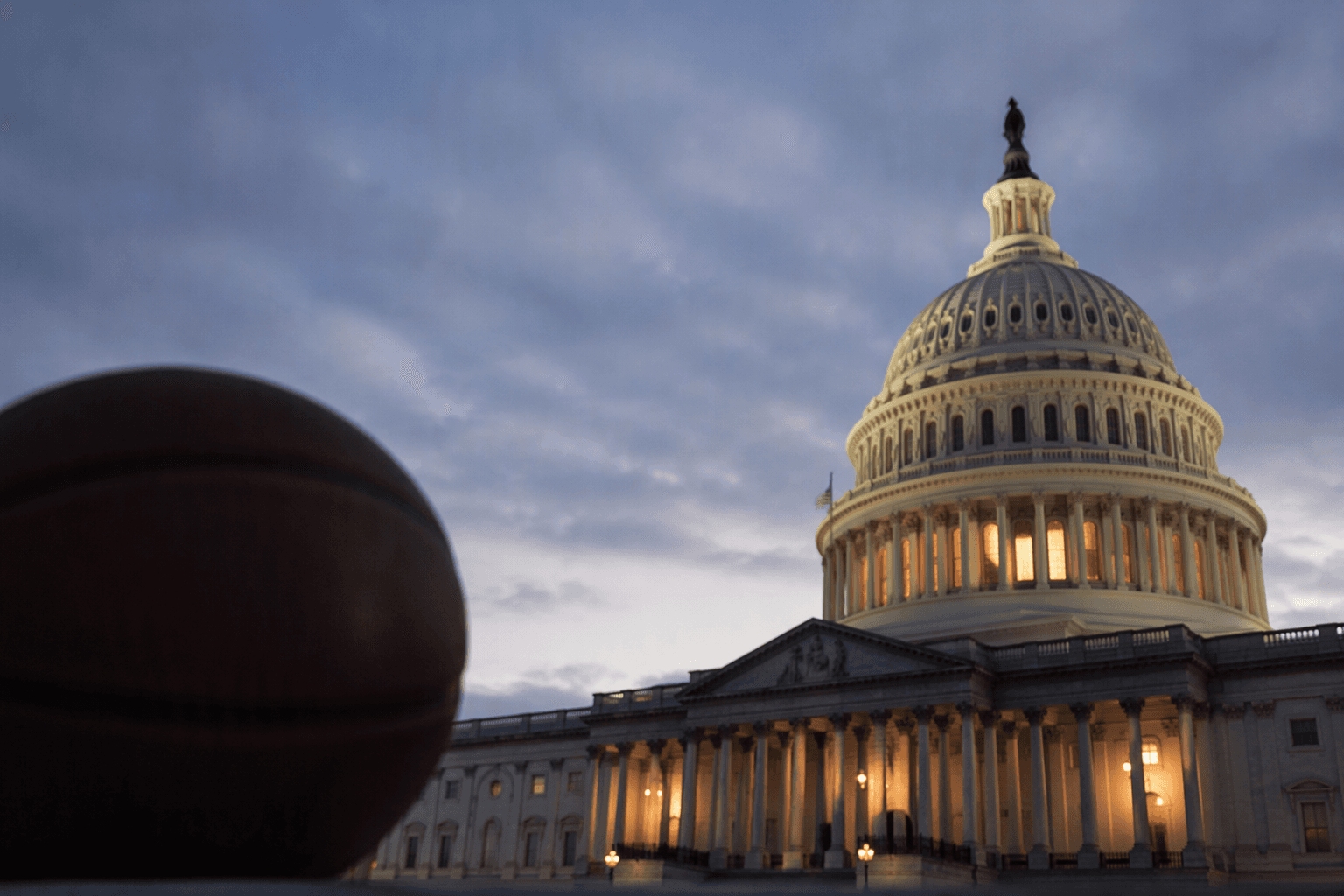 Big Ten, SEC back Senate bill to regulate college sports