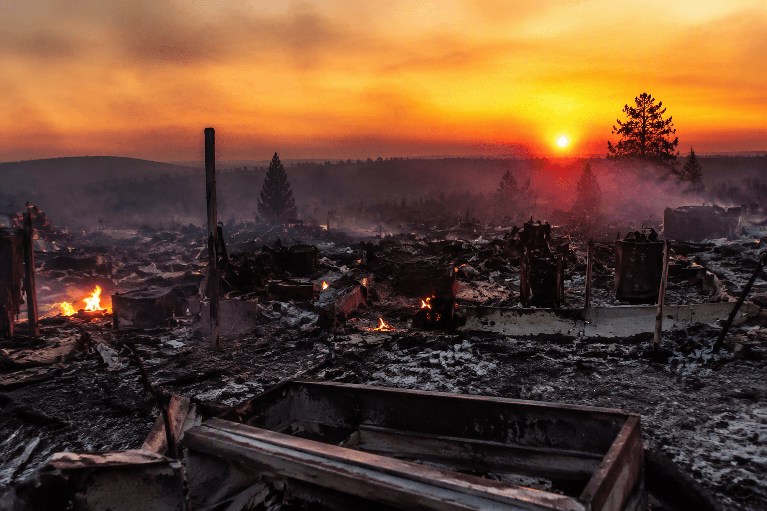 Spokane wildfire damages more than 600 structures, forces mass evacuations