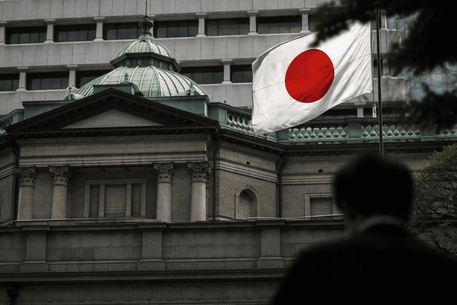 Dollar falls as U.S. and Japan confirm yen intervention