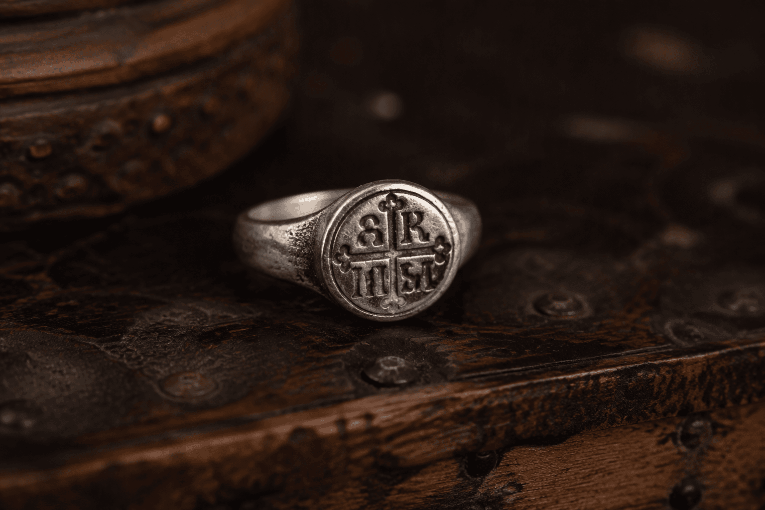 Byzantine signet ring reveals monograms as ancient authentication tools