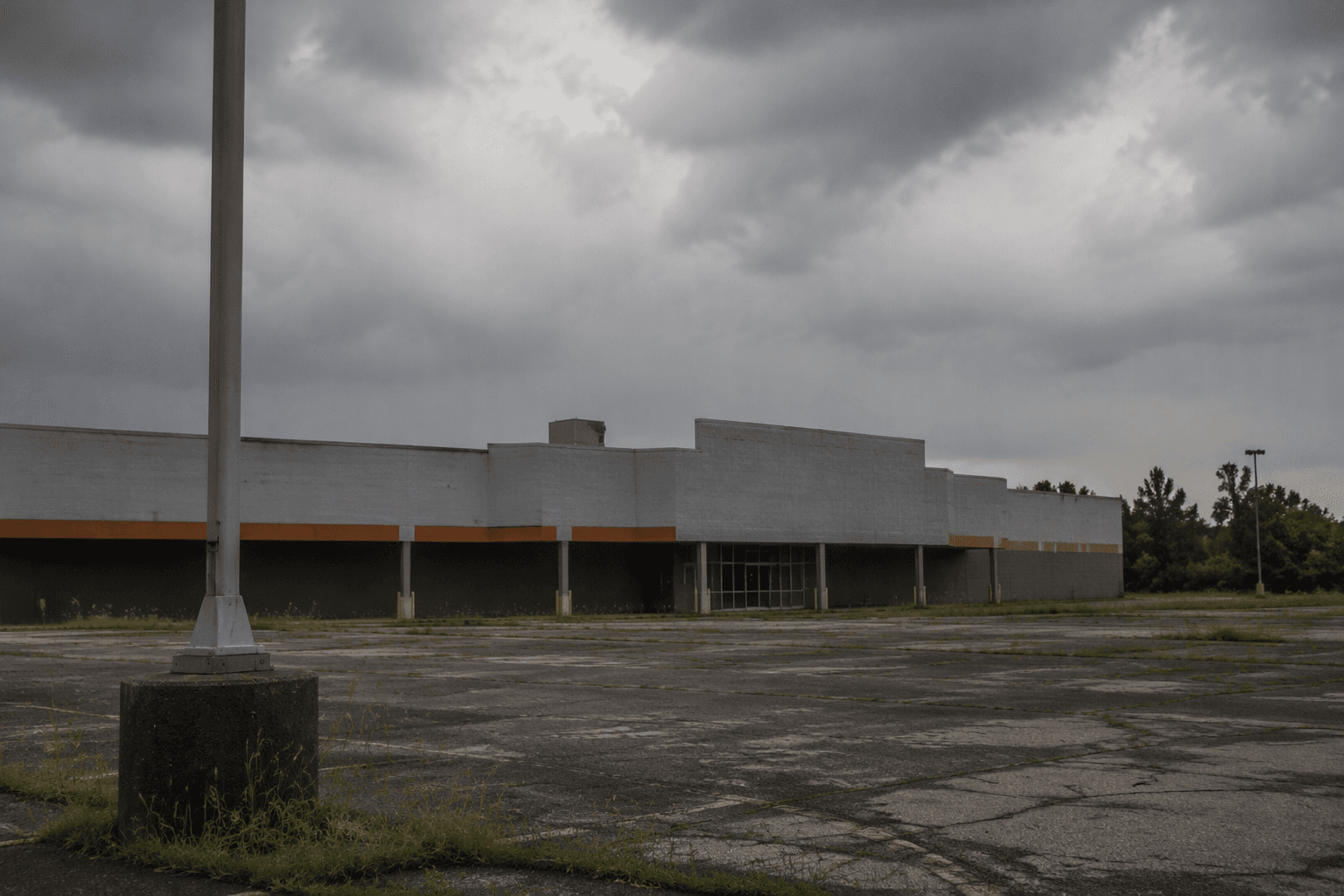 Former Big Lots site in Pennsylvania bought for ICE detention use