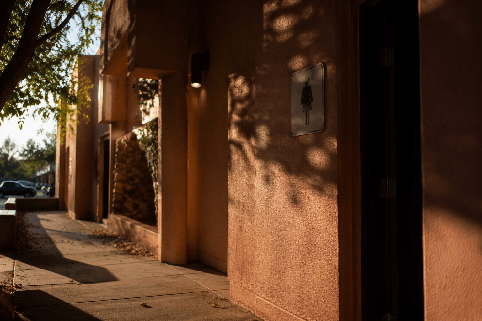 Santa Fe man arrested in alleged restroom kidnapping, battery case