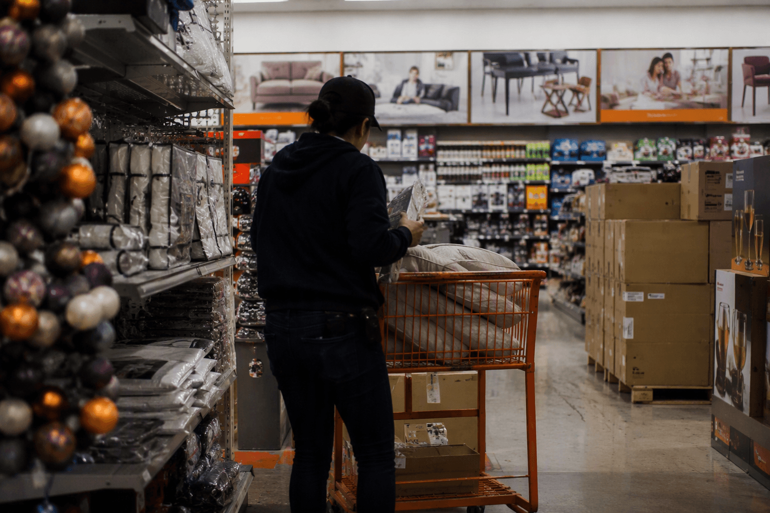 Big Lots Glassdoor reviews show mixed employee experience at 3.2 stars