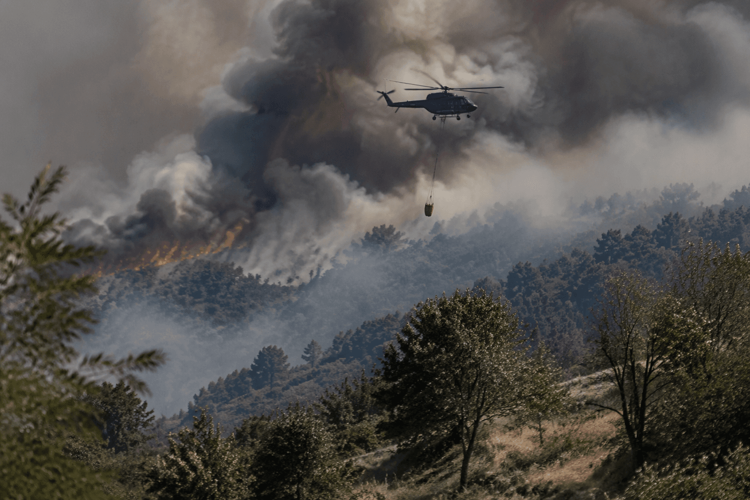 Two killed in firefighting helicopter crash near Utah wildfire