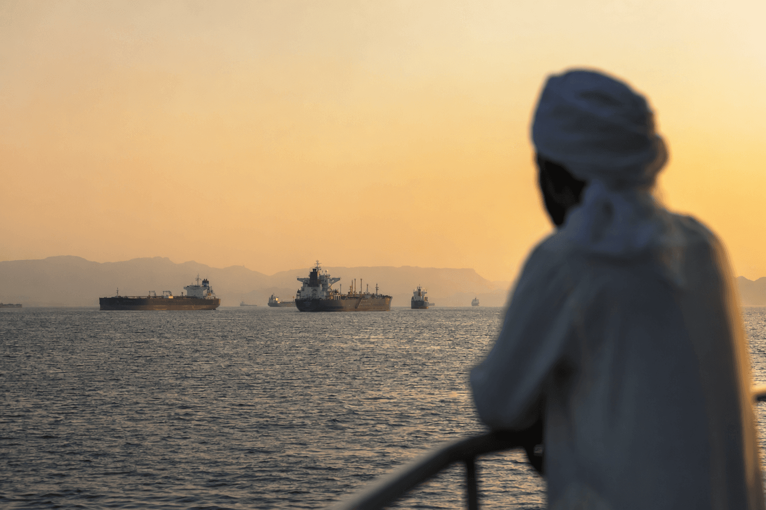Trump Pauses Strait of Hormuz Mission Amid Iran Deal Hopes