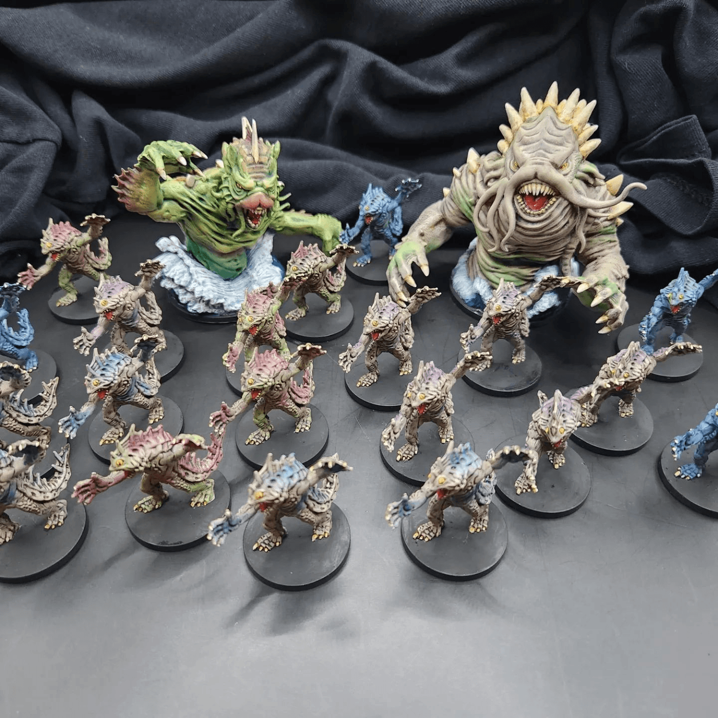 JW Mini Painting Brings Tabletop Worlds to Life, One Brushstroke at a Time