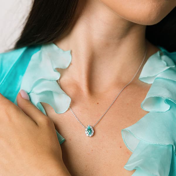 Kaitlyn Elizabeth turns Paraíba tourmaline heritage into everyday jewelry