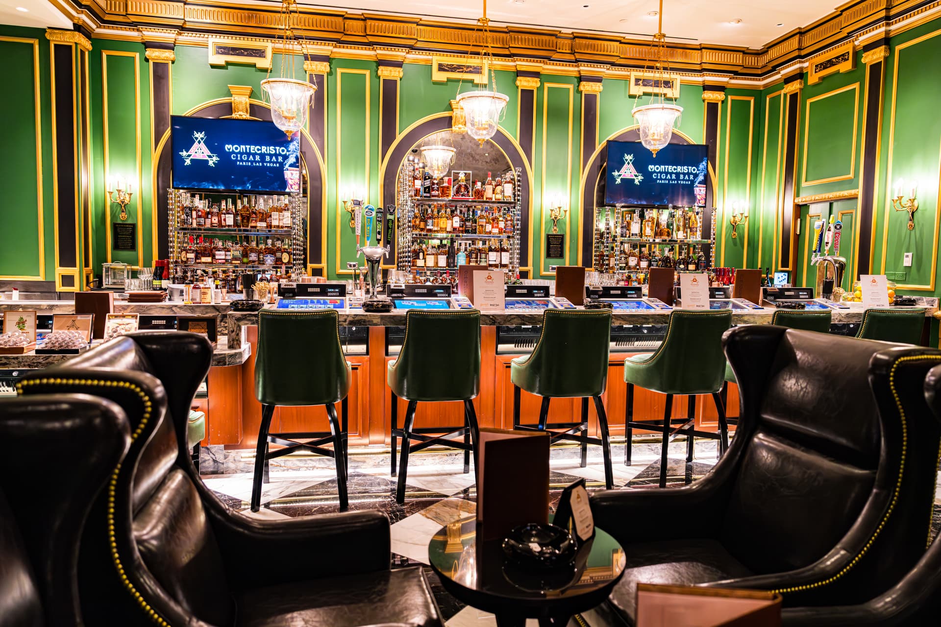 Montecristo Cigar Bar shows what makes a great Vegas cigar lounge
