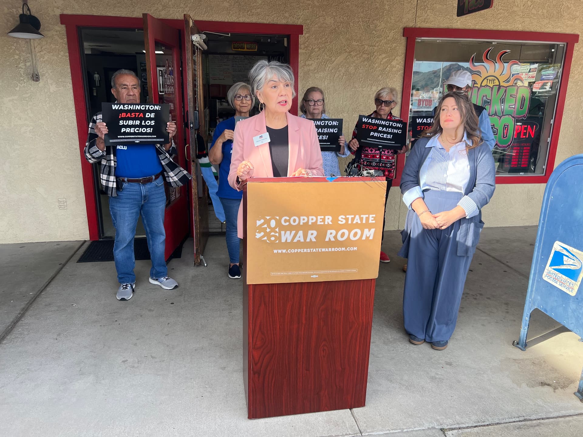 Reyes, Fernandez criticize Biggs’ cost-hiking policies at Yuma stop