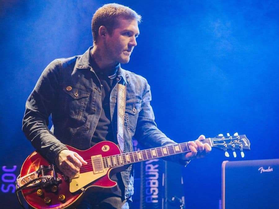 Brian Fallon points guitarists to one essential lick and feel