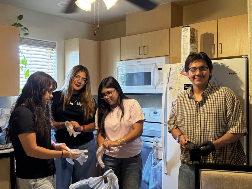 San Luis students and seniors build bonds through TAG program