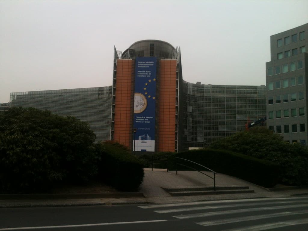 EU moves to require labels on realistic AI-generated content