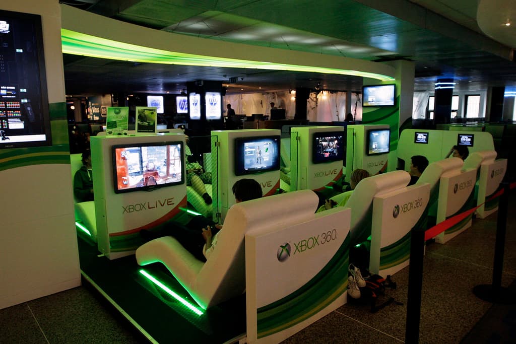 Xbox adds voice chat clips, wishlist and achievement controls in update