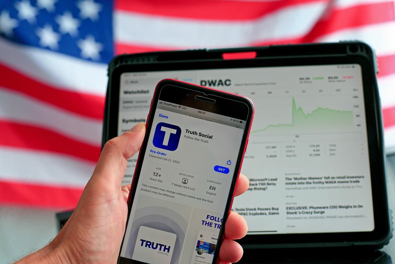 Truth Social traffic falls sharply as Trump platform loses visitors