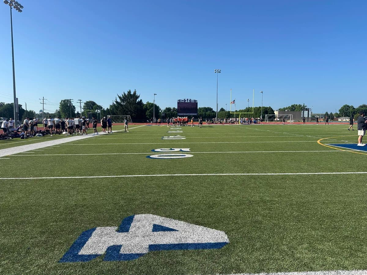 Eight high school football teams train at Illinois College camp