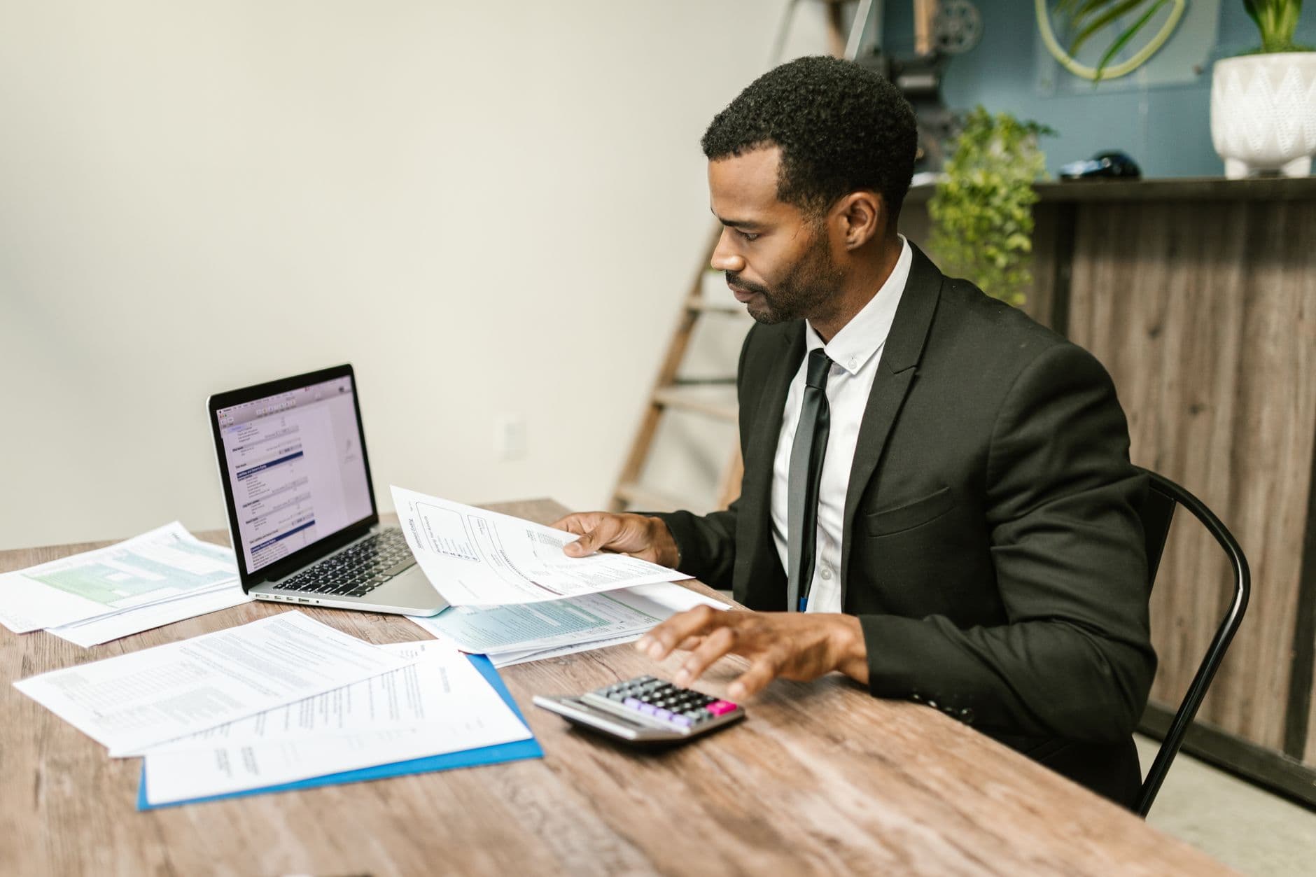AWS event-driven policy processing modernizes P&C insurance systems