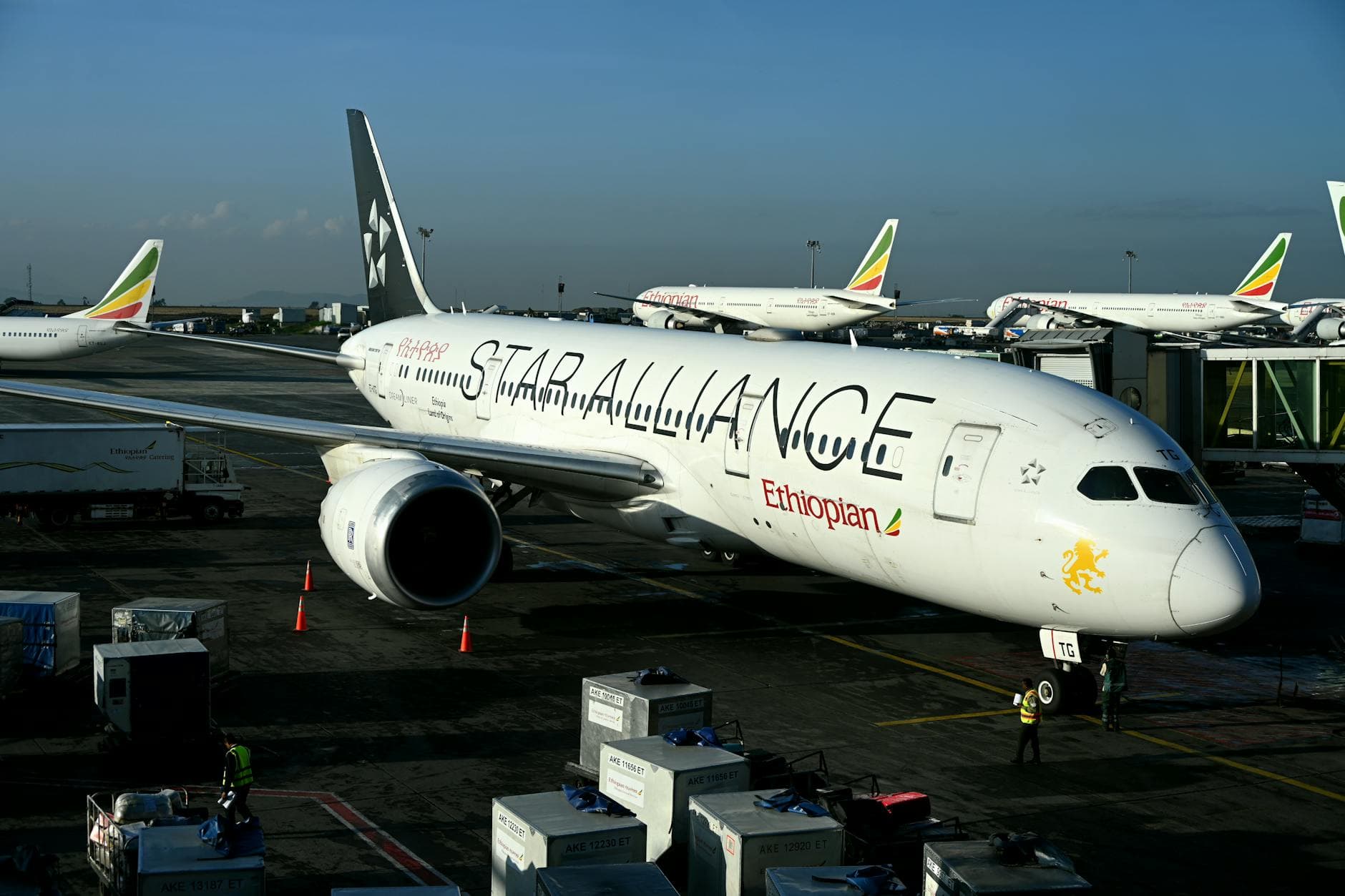 Mali separatists join Islamic militants in coordinated attacks across cities