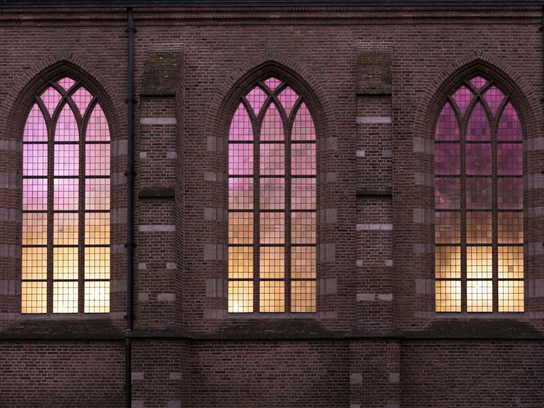 ABC7 Guide Spotlights Personalized Stained Glass Sun Catcher for Grandma Gifts