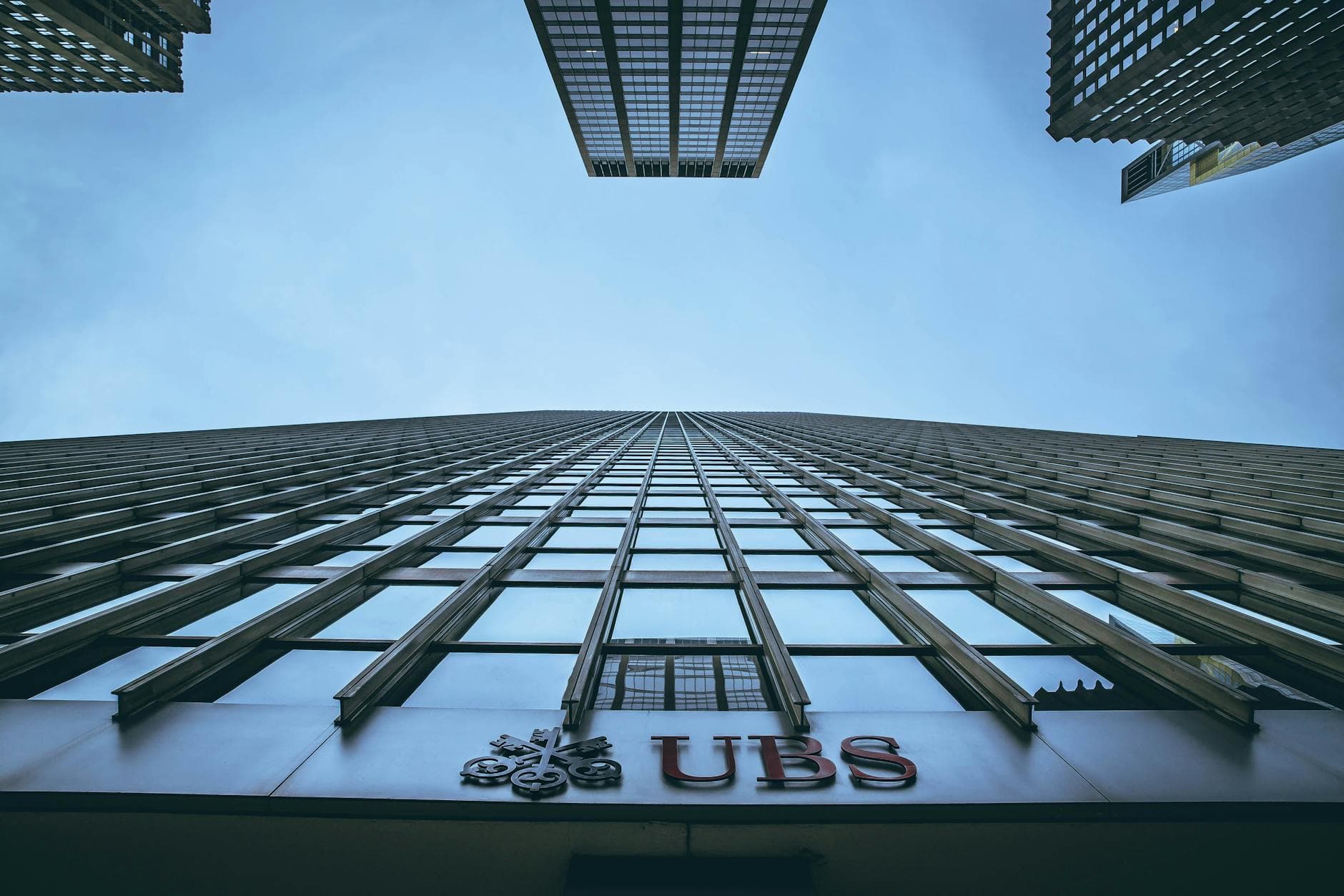 UBS profit jumps 80% to $3 billion, beats forecasts on strong trading