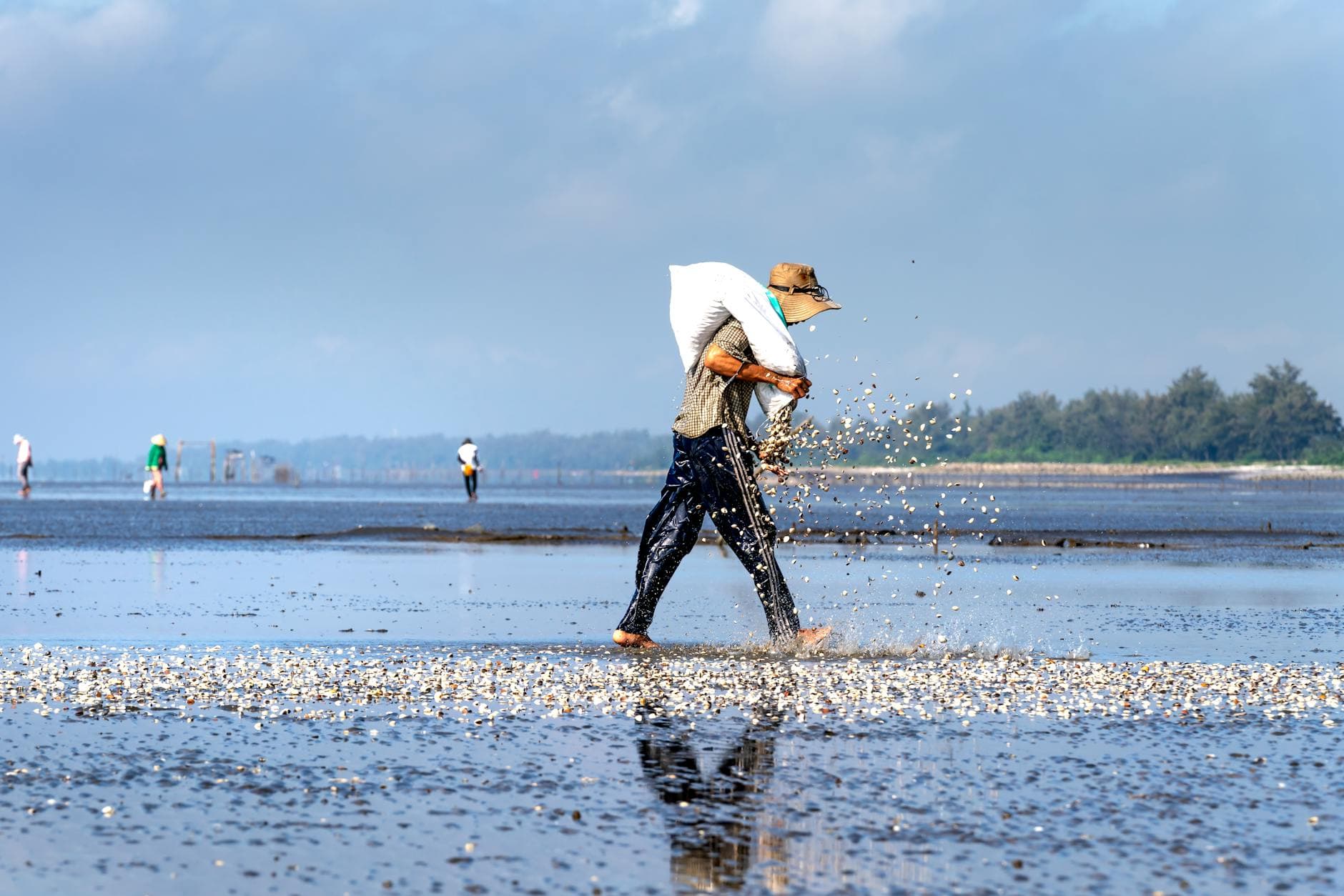 Indian man carries sister's remains to bank over account dispute
