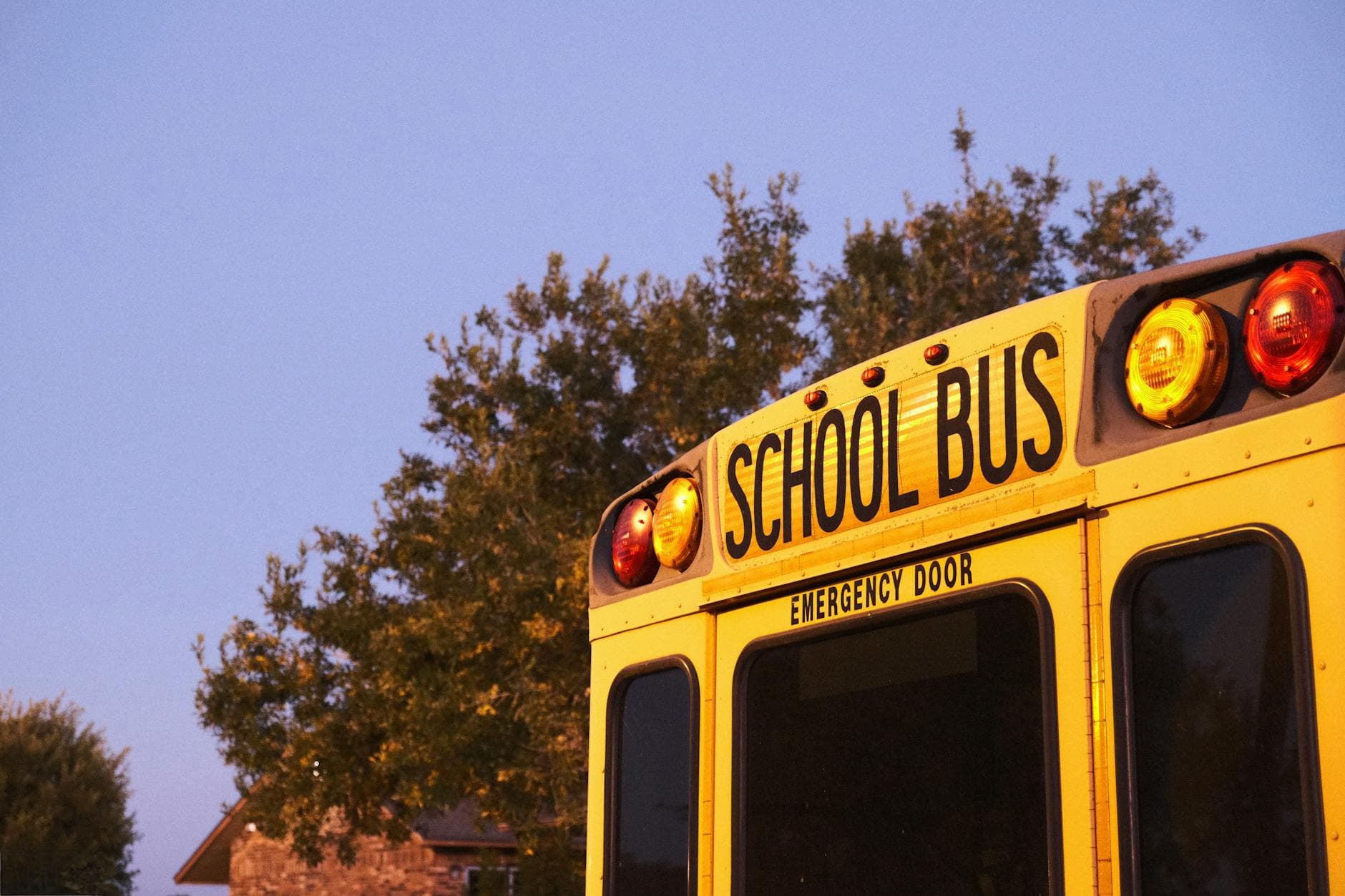 Mississippi middle school students save bus driver during medical emergency