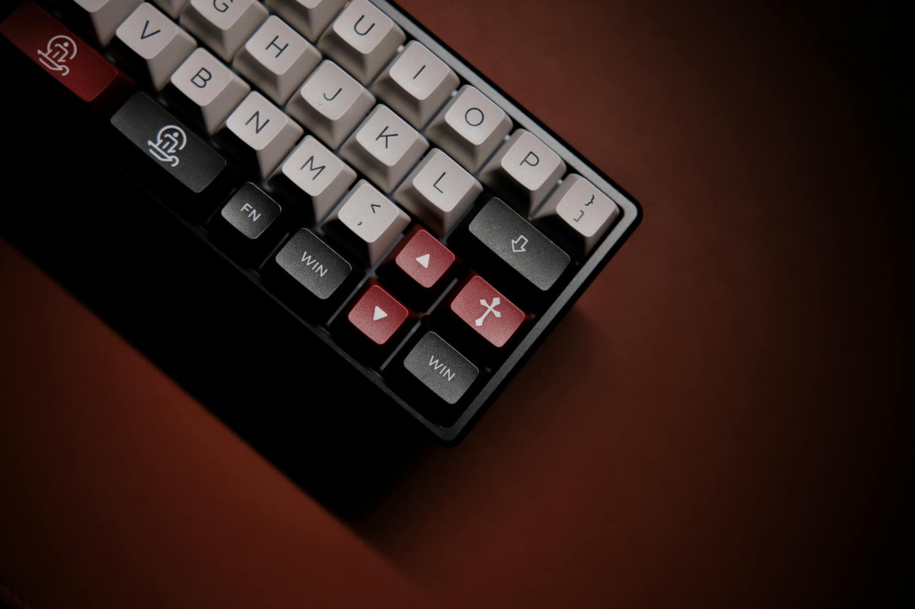 Krteq brings low-profile ortholinear design, easier building, and QMK support