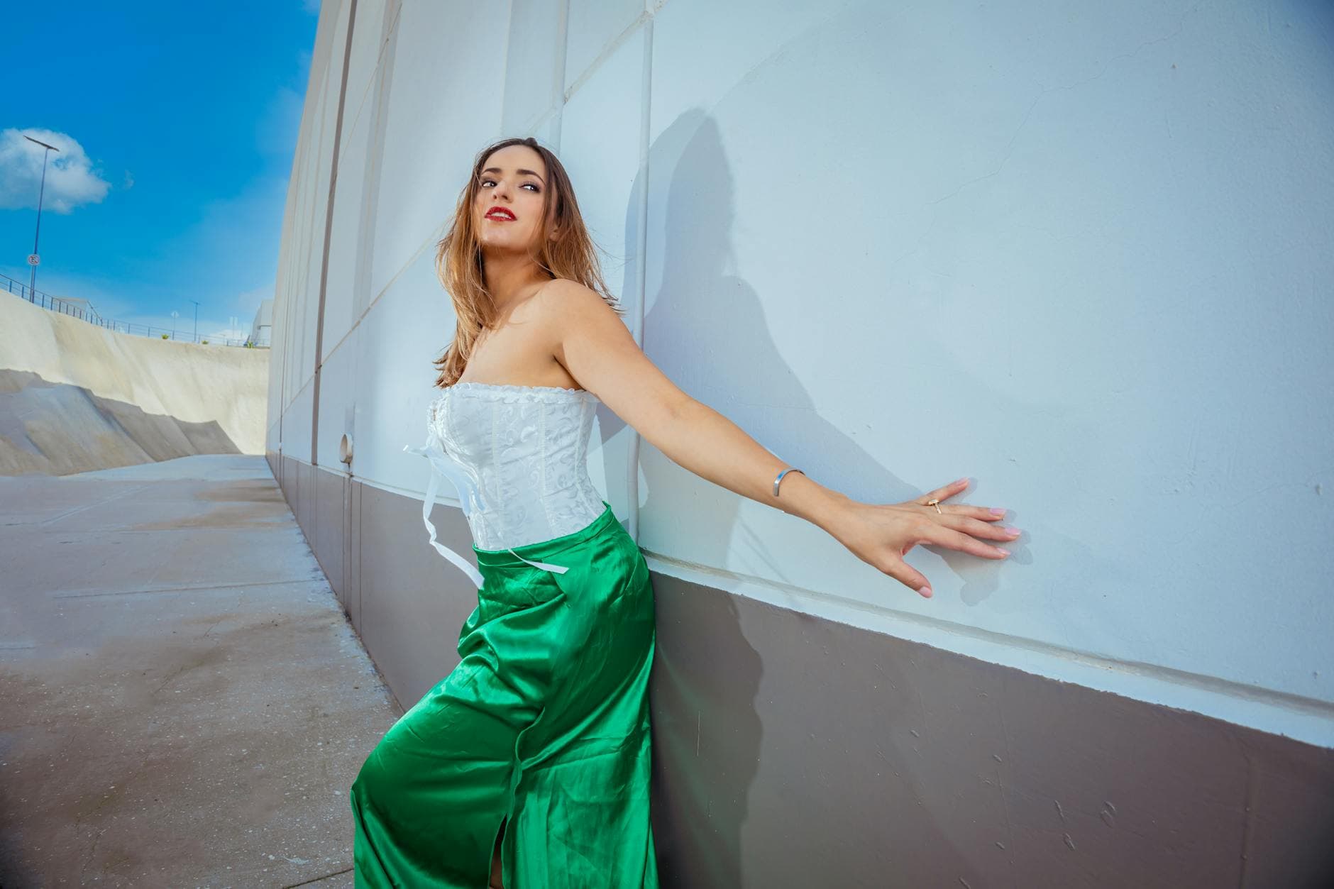 Yudashkin Bridal Balances Sculptural Corsetry, Softness, and Modern Femininity